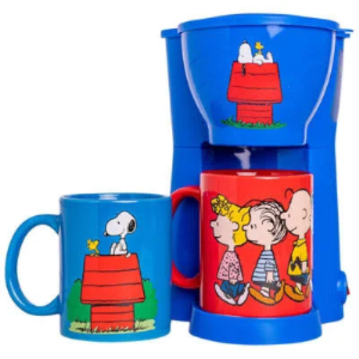 Uncanny Brands Peanuts Snoopy and Woodstock Single-Serve Coffee Maker ? Includes Two 12oz Ceramic Mugs