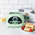 Star Wars The Mandalorian Elite 2-Slice Toaster ? Toasts "The Child" & Mando Icons