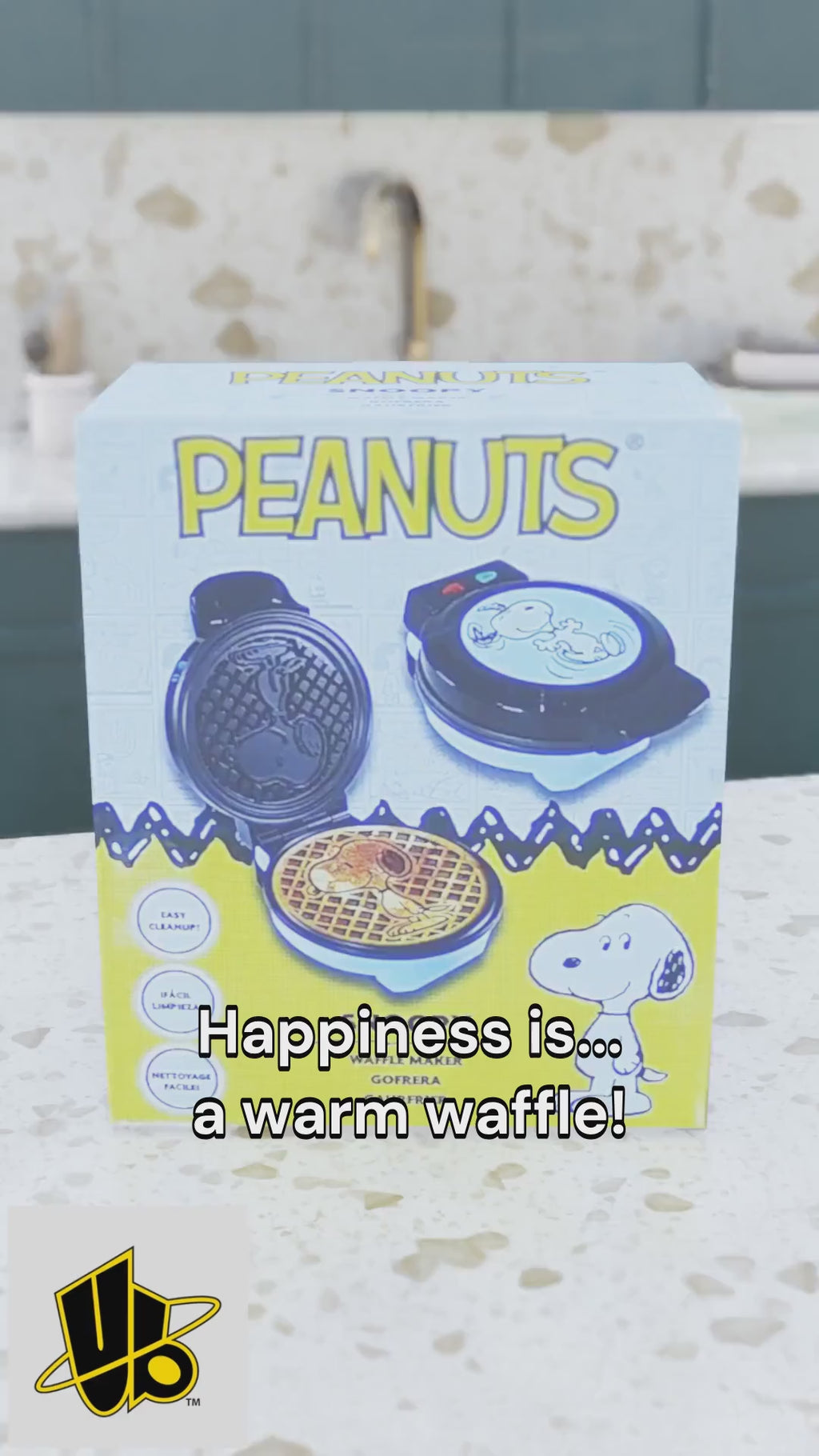 Uncanny Brands Peanuts Snoopy and Charlie Brown Double Waffle Maker ? Non-Stick Breakfast Appliance